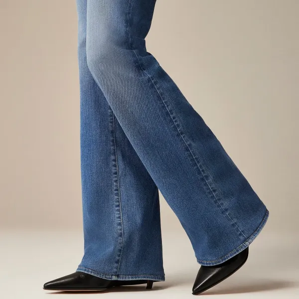 High-rise bootcut jean super-stretch