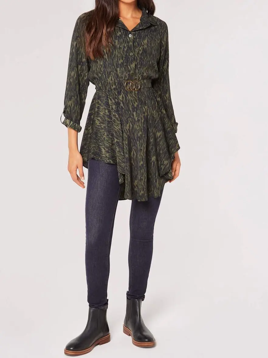 Textured Print Hanky Hem Belted Top